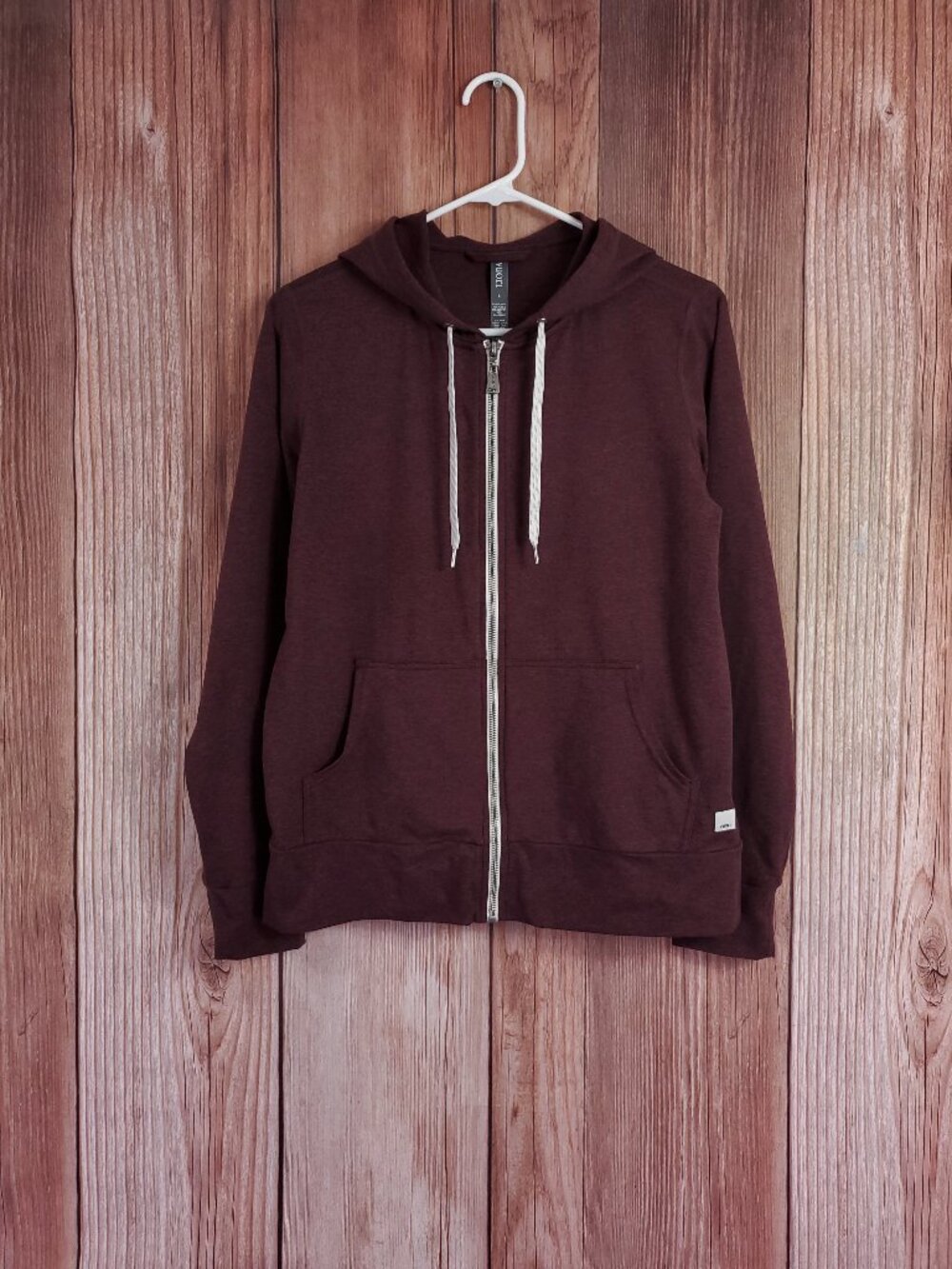 Vuori Halo Performance Hoodie 2.0 Womens Small Sweatshirt Ruby Heather VW268